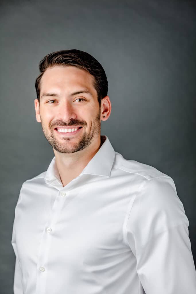 1772042987_b2343f709e6a450fb06dfe85a00da3b7 Our Team